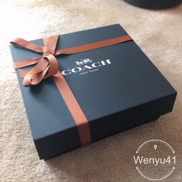 Coach gift box